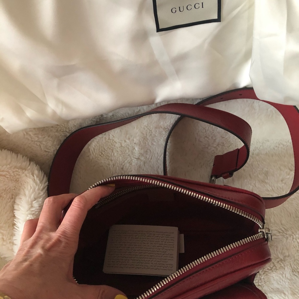 - Gucci leather beltbag/cross shoulder / bumbag unisex NID - Picture 11 of 12